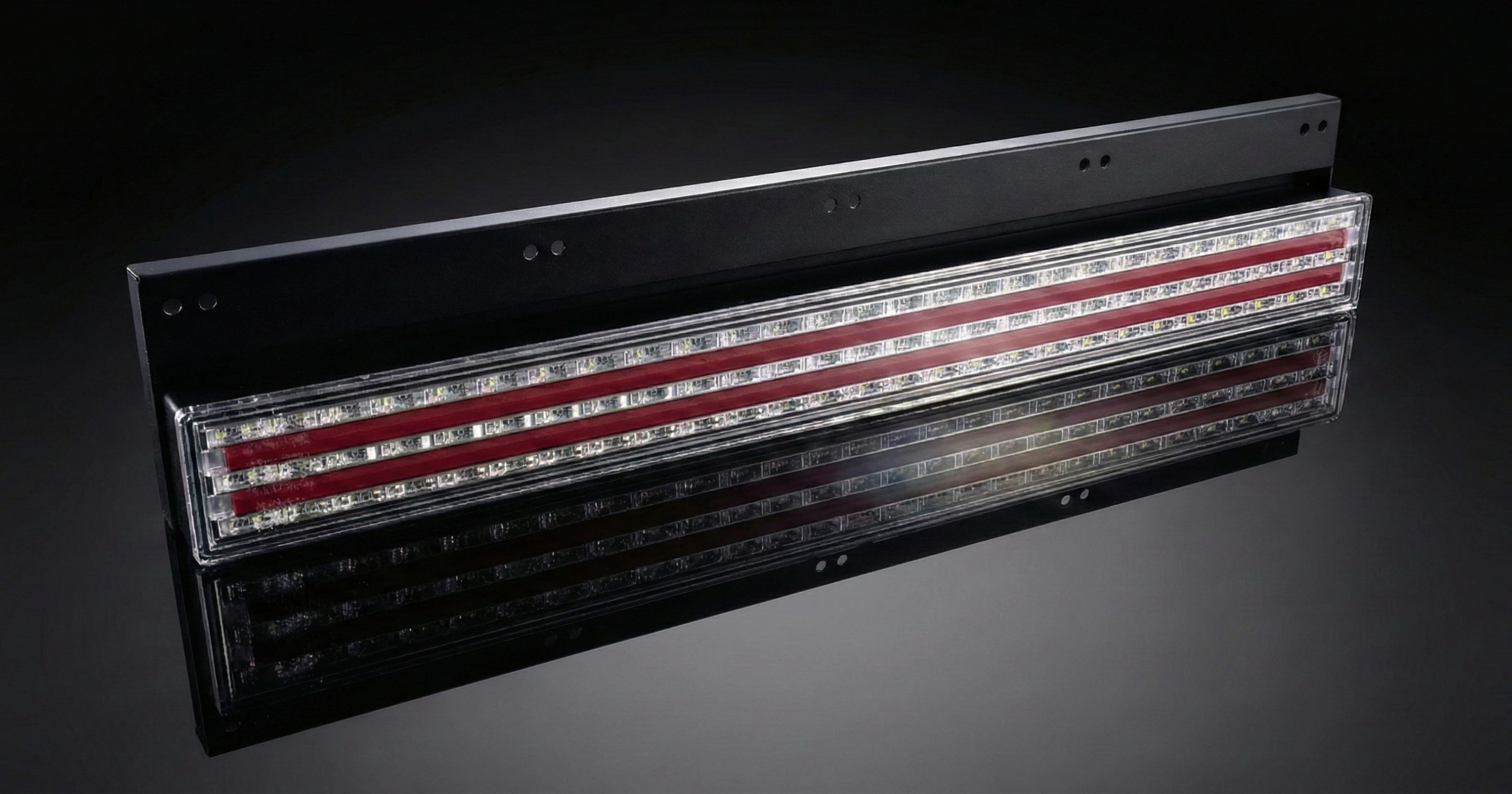 OIRAN TSURUGI blade-motif full-LED truck tail lamp, product view