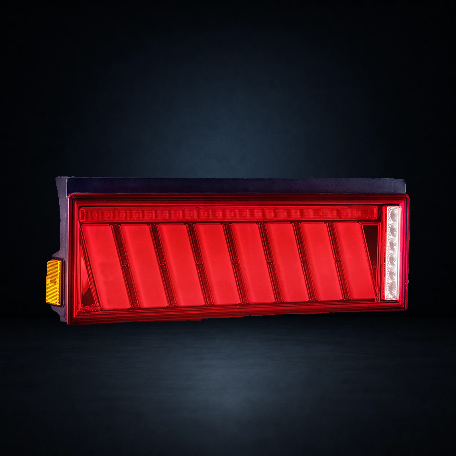 OIRAN SAMURAI L large-format LED truck tail lamp with light bar — 24V
