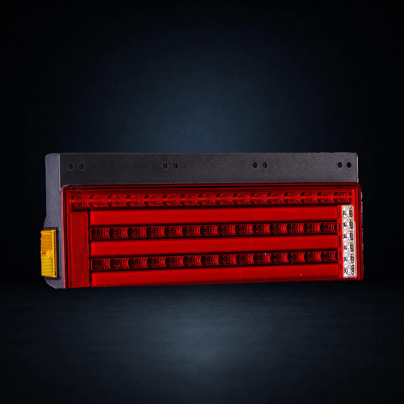 OIRAN ZERO full-LED tail lamp for 24V trucks — minimalist rear combination light